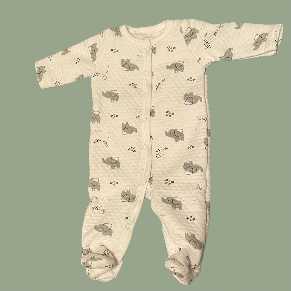 0-3 MONTHS: COTTON SNAP FOOTIE PAJAMAS